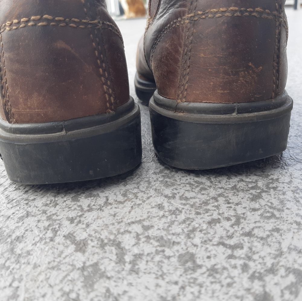 Blundstone Brown Leather Chelsea Ankle Boots - Picture 11 of 15